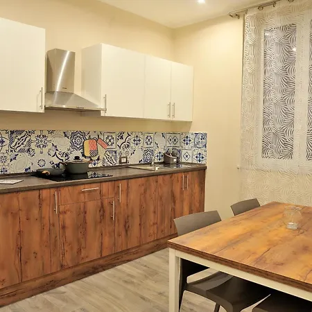 Bed & Breakfast Arsenale Porto Palermo